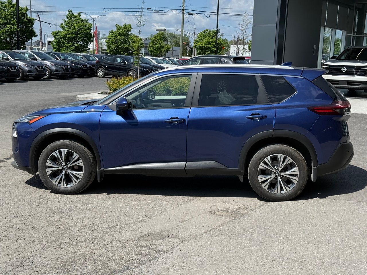 2023 Nissan Rogue SV AWD-8