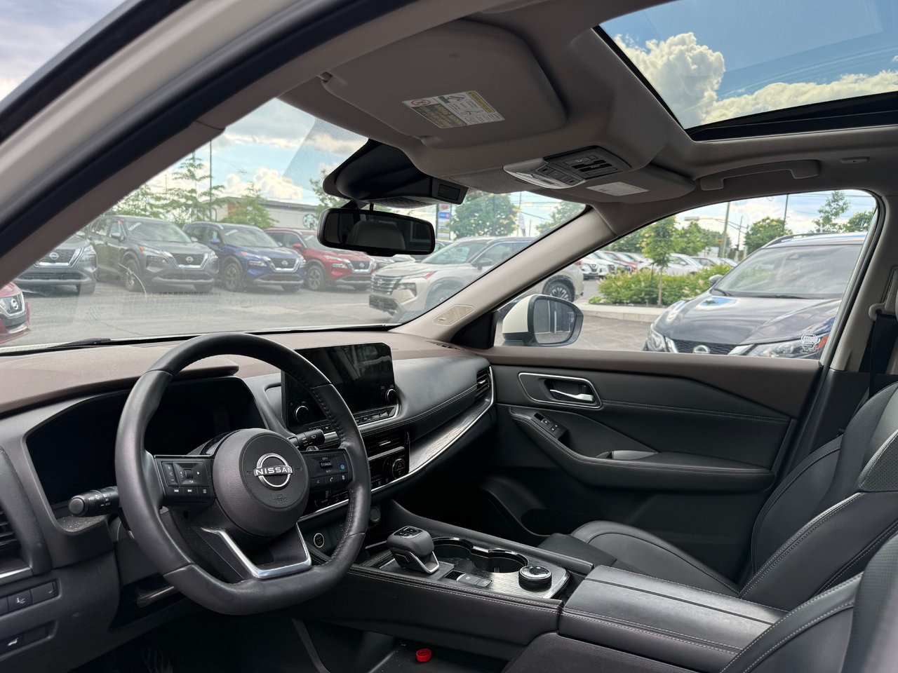 Nissan Rogue PLATINUM AWD 2023-8