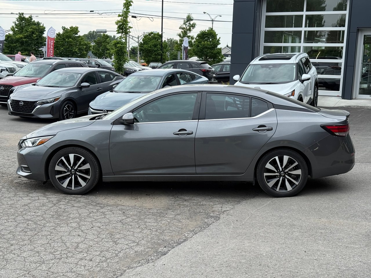 2022 Nissan Sentra SV-8