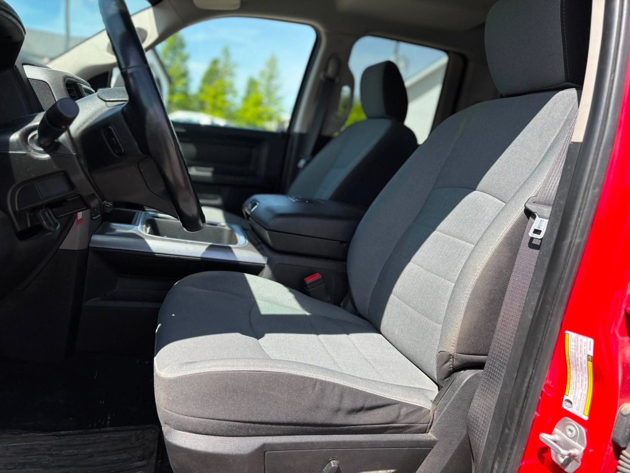 Ram 1500 Classic EXPRESS // QUAD CAB // BOÎTE 6.4'' 2022-11