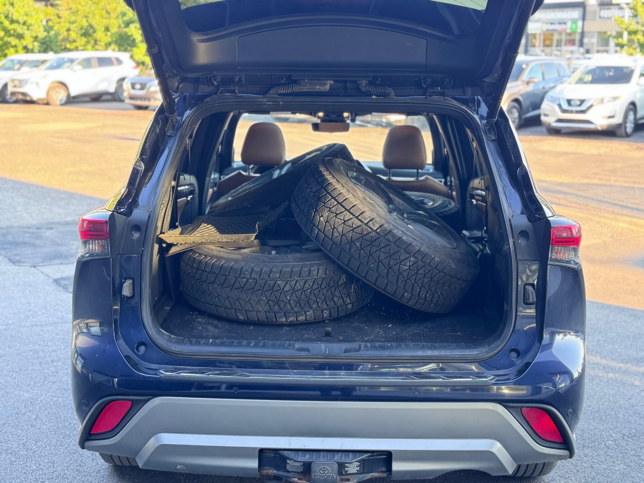 Toyota Highlander PLATINUM AWD 2023-6