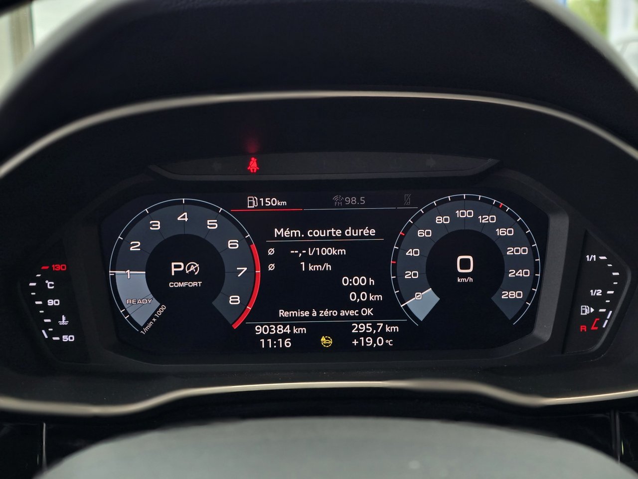 2021 Audi Q3 Komfort QUATTRO | TOIT PANO | CUIR | CAM | 8 PNEUS Komfort QUATTRO | TOIT PANO | CUIR | CAM | 8 PNEUS