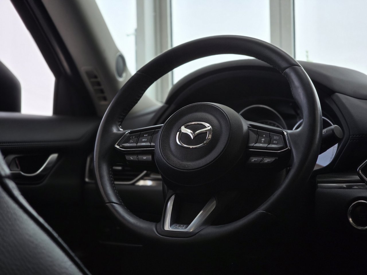 Mazda CX-5 GT AWD | TOIT | CUIR | CAMÉRA | 8 PNEUS | BAS KM!! 2019 GT AWD | TOIT | CUIR | CAMÉRA | 8 PNEUS | BAS KM!!