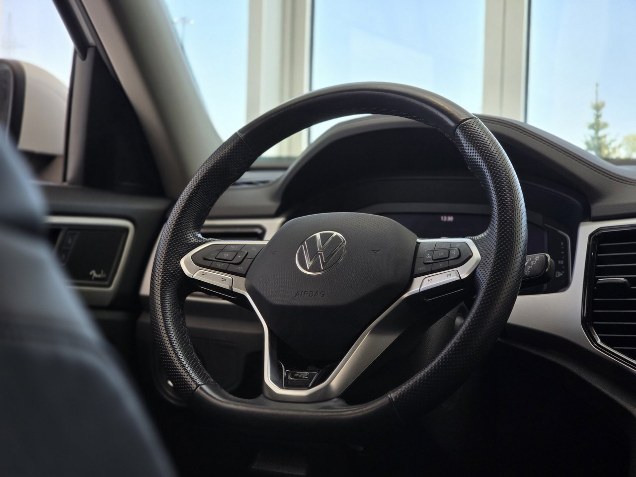 2022 Volkswagen Atlas Execline R-LINE | PANO | CUIR | NAV | DÉMARREUR Execline R-LINE | PANO | CUIR | NAV | DÉMARREUR