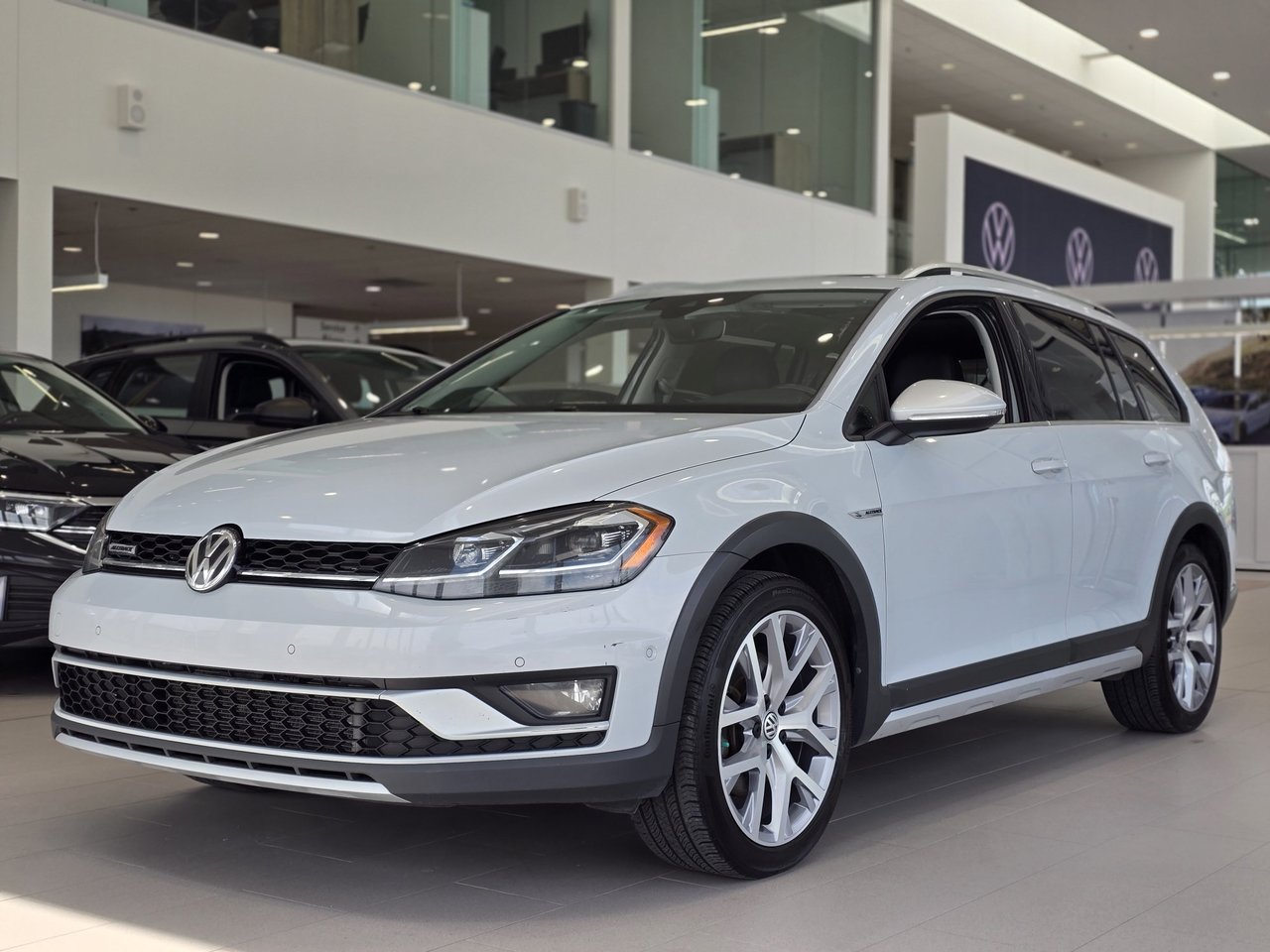 2019 Volkswagen GOLF ALLTRACK Execline TOIT | CUIR | PHARE LED | JANTES 18'' Execline TOIT | CUIR | PHARE LED | JANTES 18''