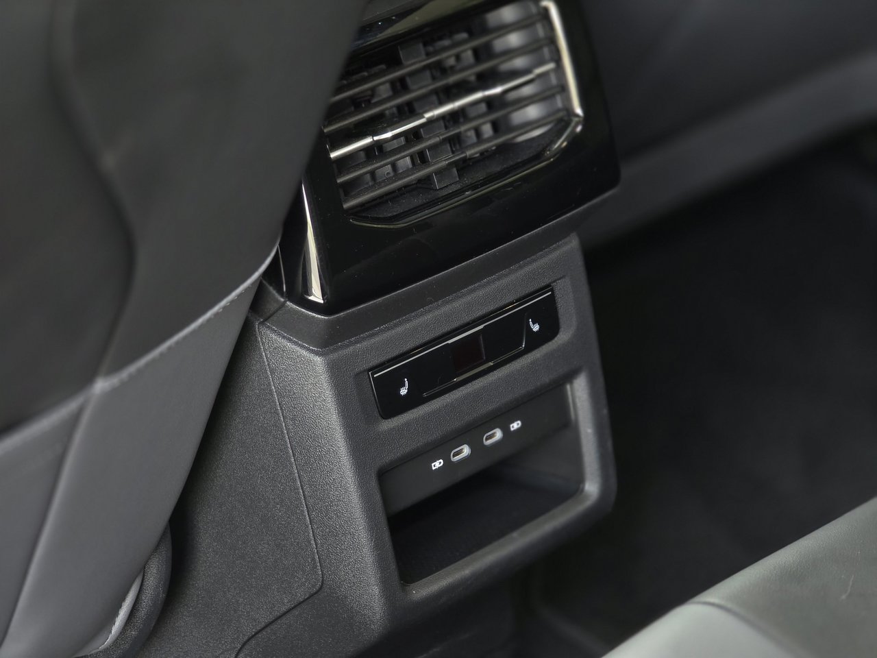 Volkswagen ID.4 Pro S AWD | TOIT PANO | THERMOPOMPE | CUIR | +++ 2024 Pro S AWD | TOIT PANO | THERMOPOMPE | CUIR | +++