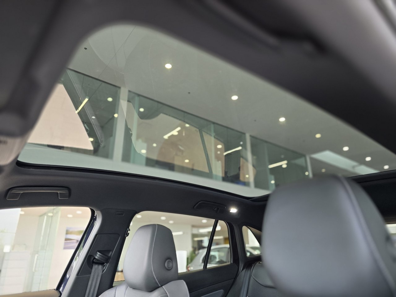 Volkswagen ID.4 Pro S AWD | TOIT PANO | THERMOPOMPE | CUIR | +++ 2024 Pro S AWD | TOIT PANO | THERMOPOMPE | CUIR | +++