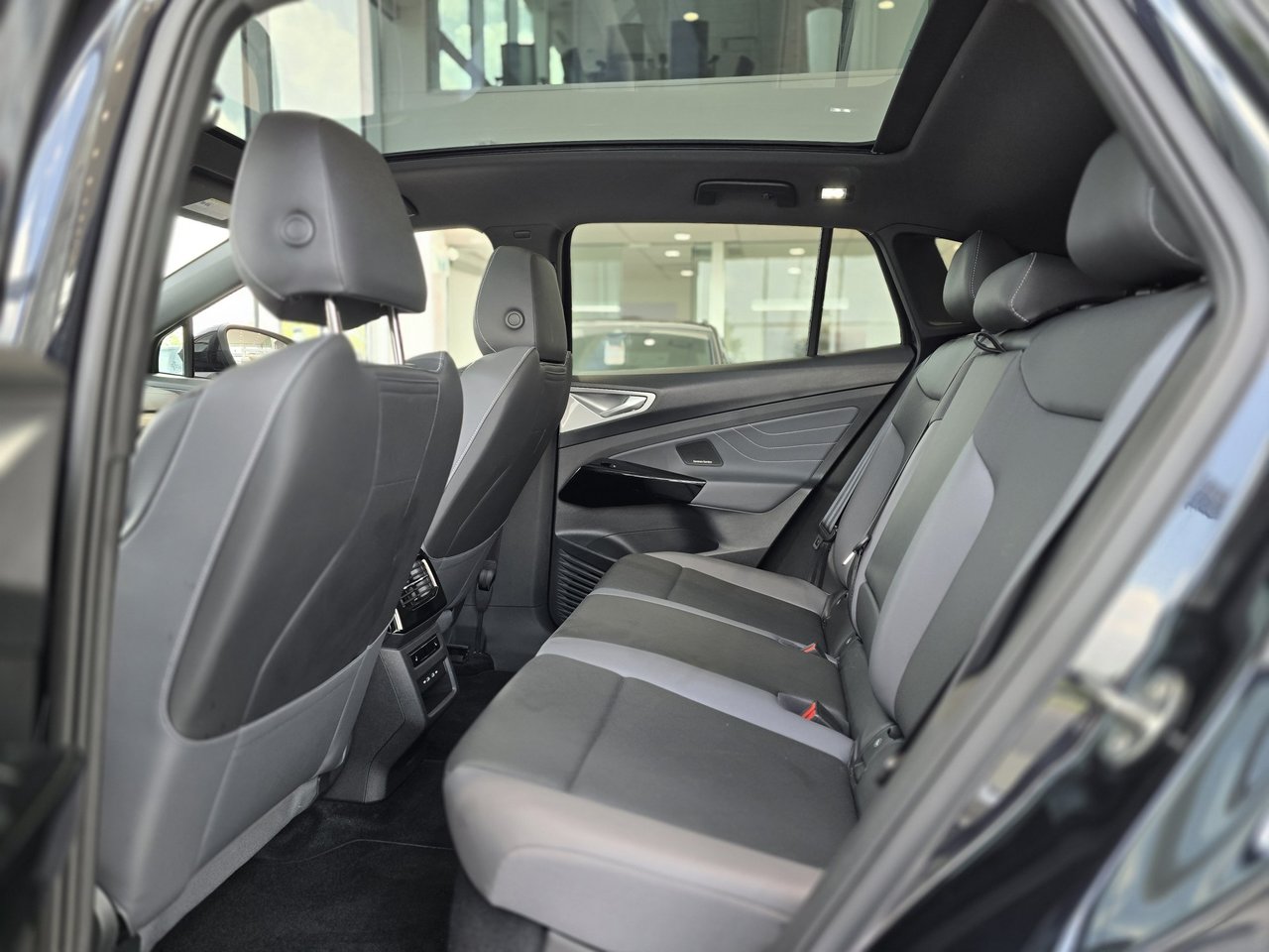 Volkswagen ID.4 Pro S AWD | TOIT PANO | THERMOPOMPE | CUIR | +++ 2024 Pro S AWD | TOIT PANO | THERMOPOMPE | CUIR | +++