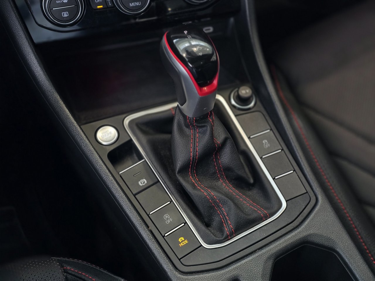 2024 Volkswagen Jetta GLI DSG | TOIT | CUIR | NAV | CARPLAY | BAS KM!! DSG | TOIT | CUIR | NAV | CARPLAY | BAS KM!!