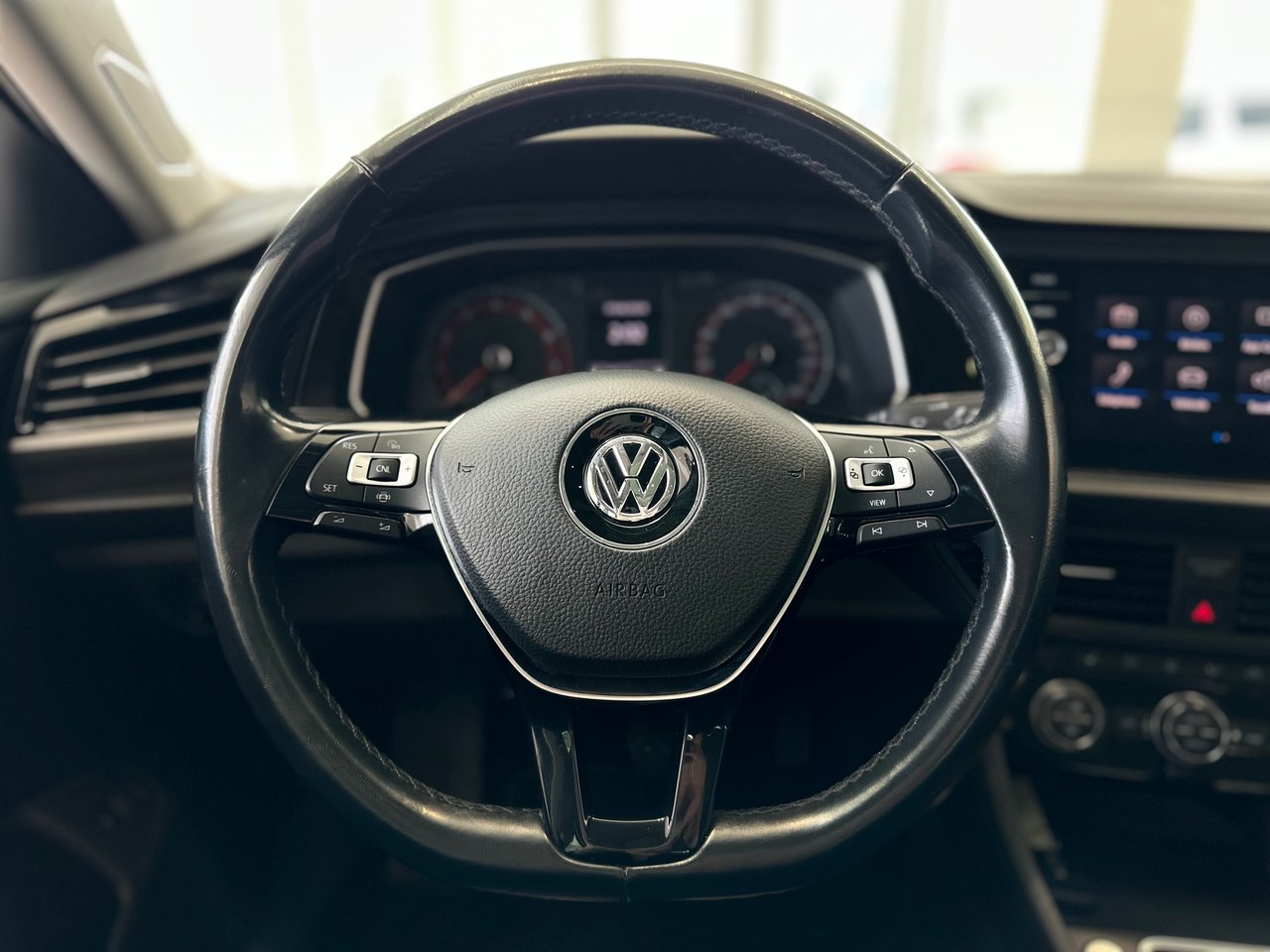 Volkswagen Jetta Highline AUTOMATIQUE | CARPLAY | TOIT | CUIR | +++ 2019 Highline AUTOMATIQUE | CARPLAY | TOIT | CUIR | +++