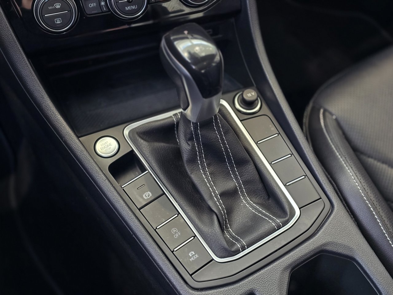 Volkswagen Jetta Highline TOIT | CUIR | CARPLAY | NAV | DÉMARREUR 2022 Highline TOIT | CUIR | CARPLAY | NAV | DÉMARREUR