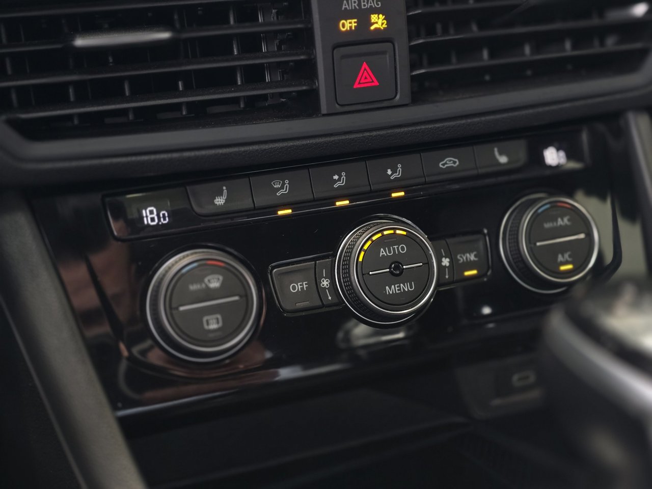 Volkswagen Jetta Comfortline SPORT PACK | TOIT | CUIR | CARPLAY +++ 2022 Comfortline SPORT PACK | TOIT | CUIR | CARPLAY +++