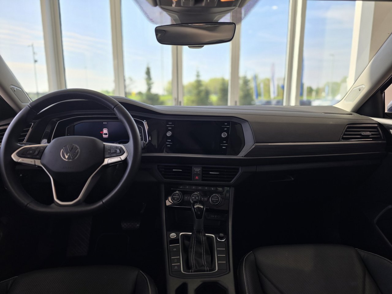 Volkswagen Jetta Highline TOIT | CUIR | NAV | DÉMARREUR | BAS KM 2024 Highline TOIT | CUIR | NAV | DÉMARREUR | BAS KM