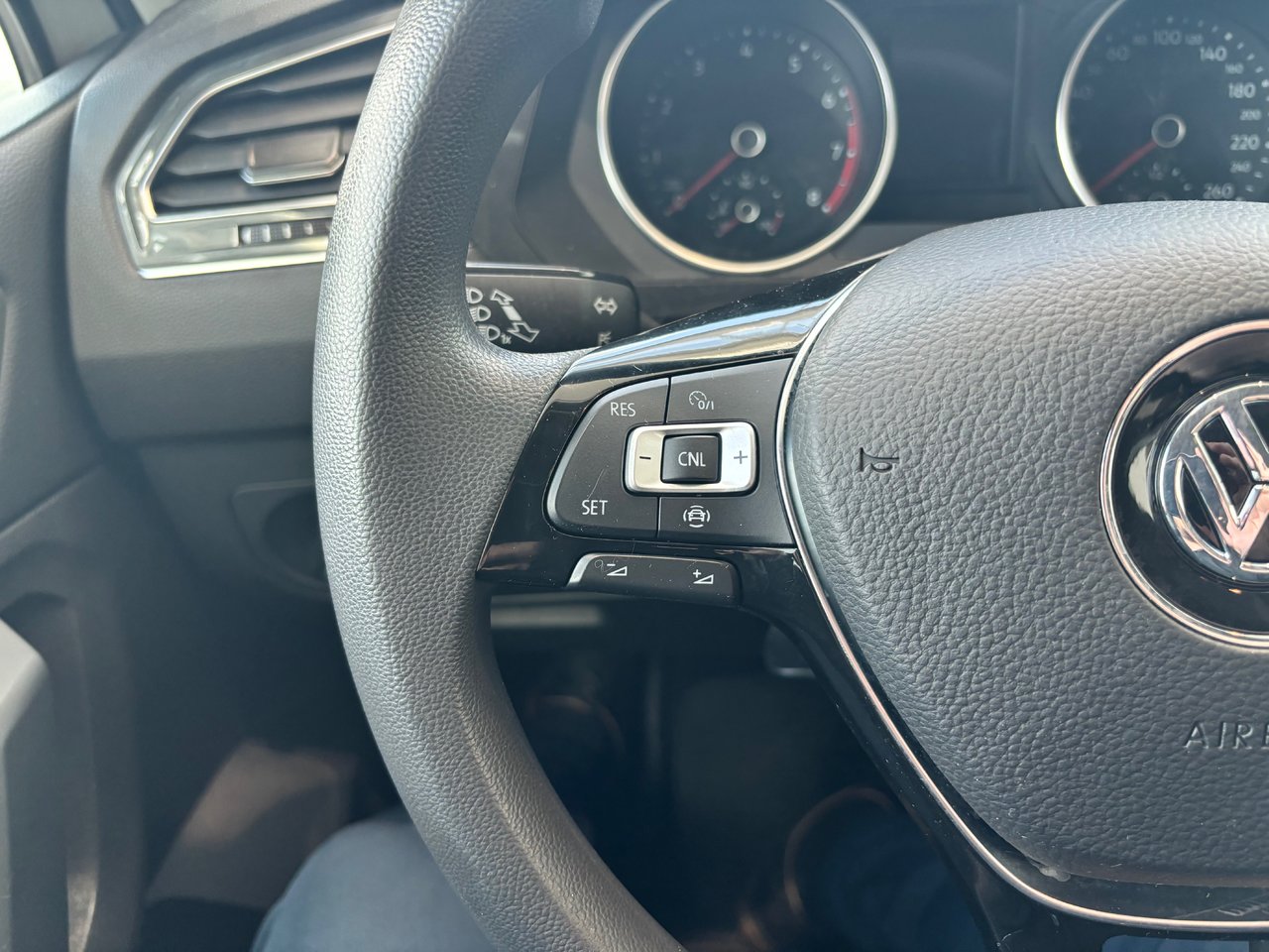 Volkswagen Tiguan Trendline 4MOTION | CARPLAY | CAMÉRA | BLUETOOTH 2019 Trendline 4MOTION | CARPLAY | CAMÉRA | BLUETOOTH