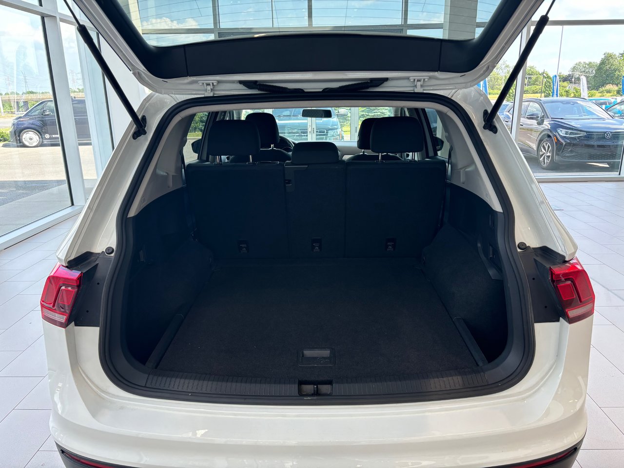 Volkswagen Tiguan Trendline 4MOTION | CARPLAY | CAMÉRA | BLUETOOTH 2019 Trendline 4MOTION | CARPLAY | CAMÉRA | BLUETOOTH
