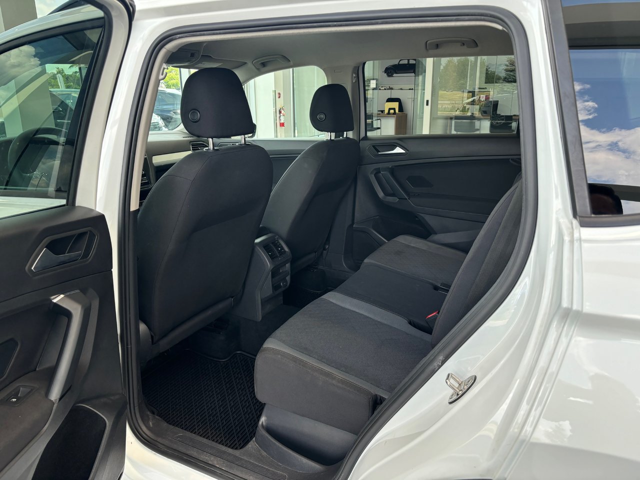 Volkswagen Tiguan Trendline 4MOTION | CARPLAY | CAMÉRA | BLUETOOTH 2019 Trendline 4MOTION | CARPLAY | CAMÉRA | BLUETOOTH