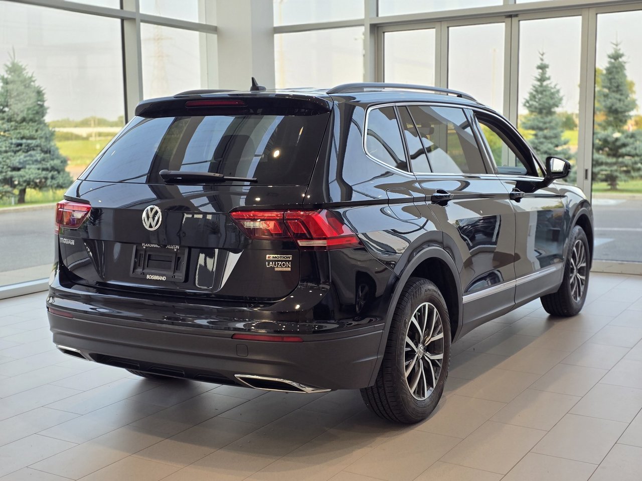 Volkswagen Tiguan Comfortline CUIR 2 TONS | CARPLAY | CAMÉRA | +++ 2021 Comfortline CUIR 2 TONS | CARPLAY | CAMÉRA | +++