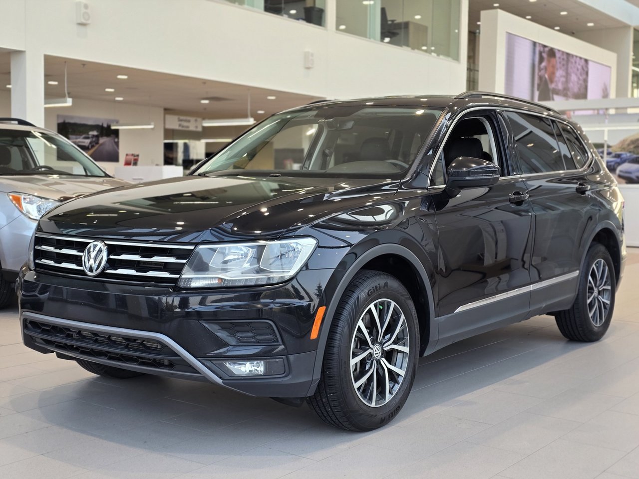 Volkswagen Tiguan Comfortline CUIR 2 TONS | CARPLAY | CAMÉRA | +++ 2021 Comfortline CUIR 2 TONS | CARPLAY | CAMÉRA | +++
