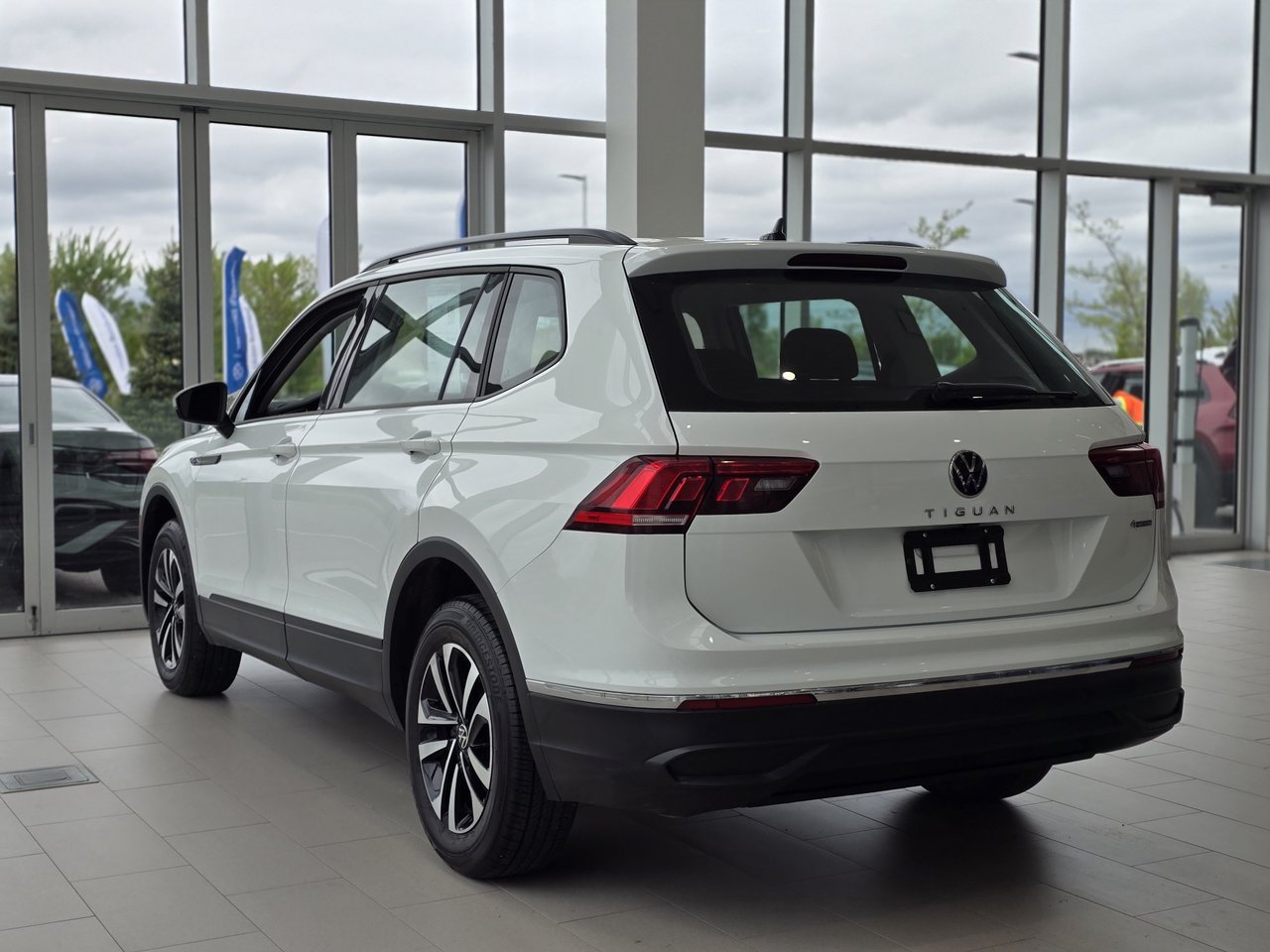 2022 Volkswagen Tiguan Trendline 4MOTION | CARPLAY | CAMÉRA | BAS KM !! Trendline 4MOTION | CARPLAY | CAMÉRA | BAS KM !!