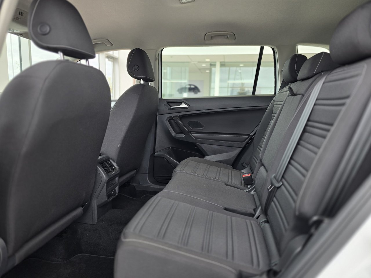 2022 Volkswagen Tiguan Trendline 4MOTION | CARPLAY | CAMÉRA | BAS KM !! Trendline 4MOTION | CARPLAY | CAMÉRA | BAS KM !!