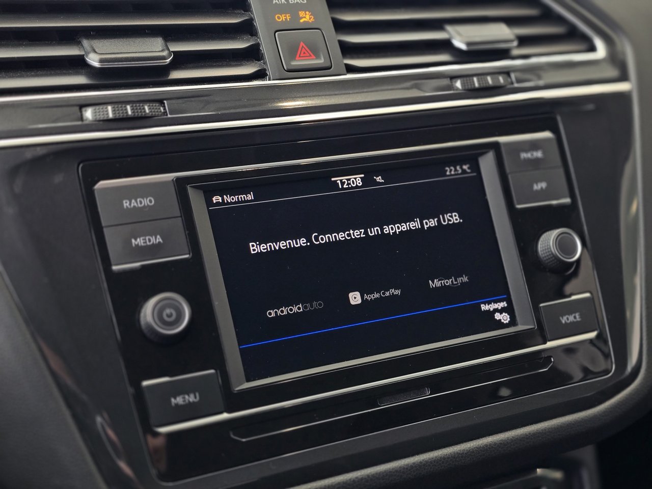 2022 Volkswagen Tiguan Trendline 4MOTION | CARPLAY | CAMÉRA | BAS KM !! Trendline 4MOTION | CARPLAY | CAMÉRA | BAS KM !!