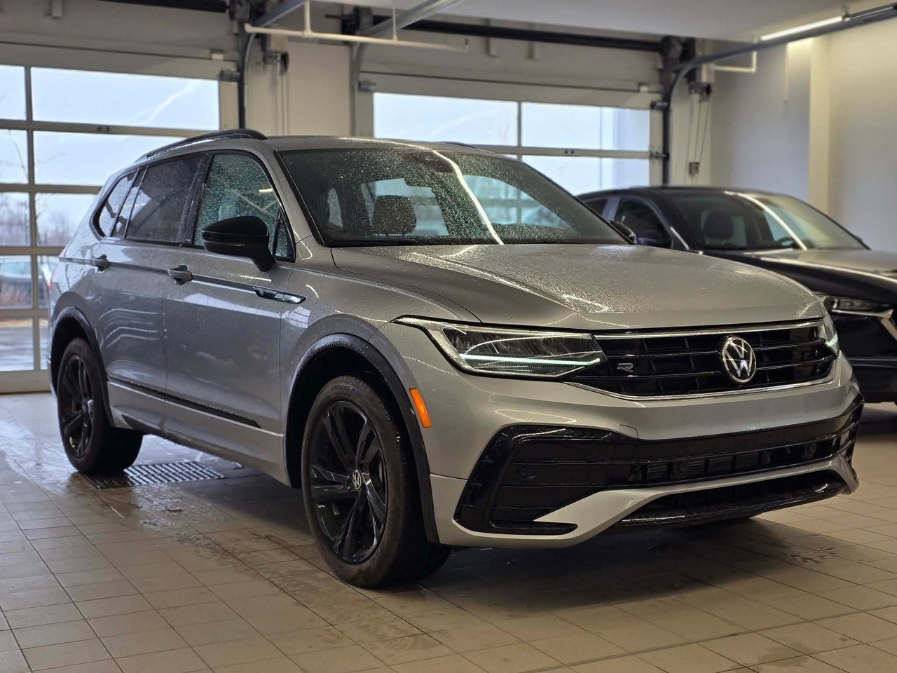 2023 Volkswagen Tiguan Comfortline R-Line Black 4Motion