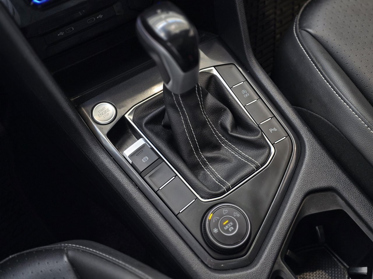 2024 Volkswagen Tiguan Comfortline R-Line Black Edition TOIT | CUIR | CAM Comfortline R-Line Black Edition TOIT | CUIR | CAM
