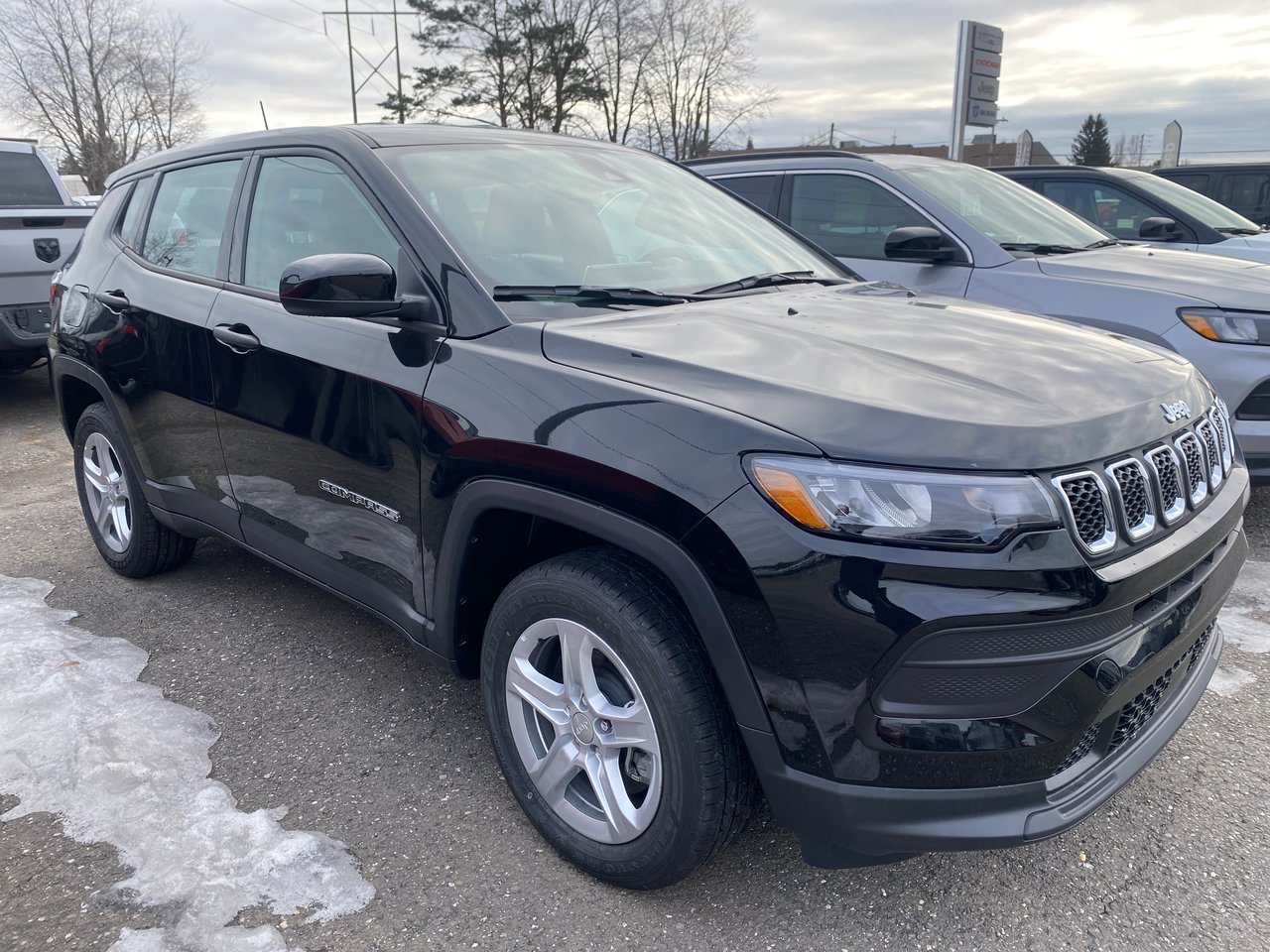 Used 2024 Jeep Compass for sale at Otogo