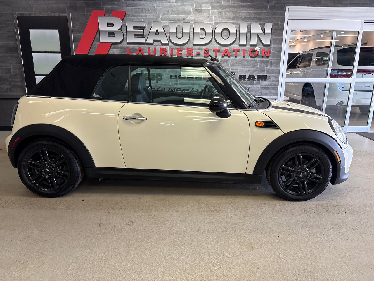 2013 MINI Cabriolet
