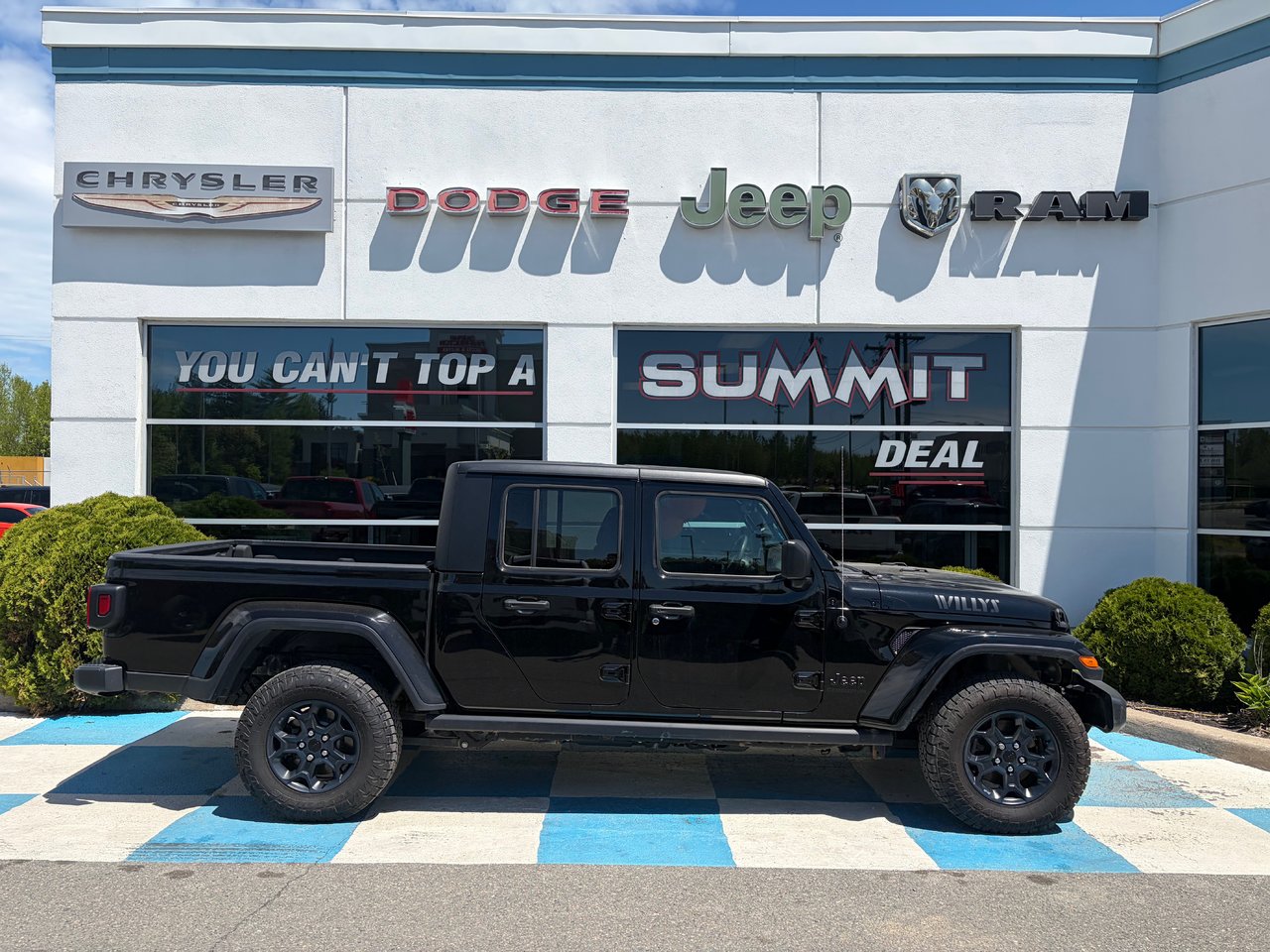 2023 Jeep Gladiator Willys Crew Cab 4WD