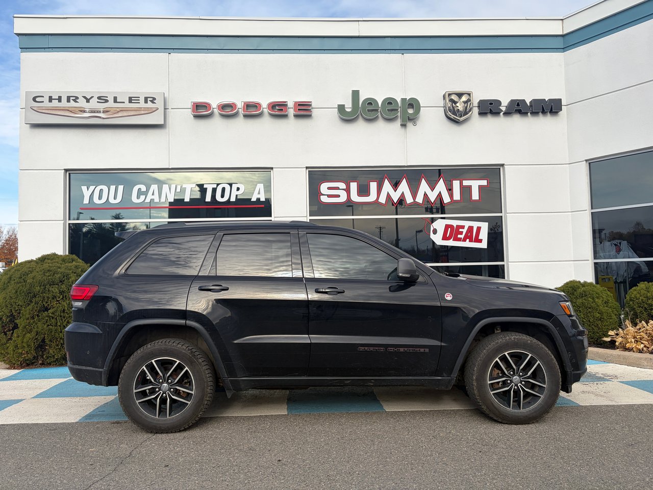 Black 2017 Jeep Grand Cherokee SUV / Crossover Four-Wheel Drive Automatic