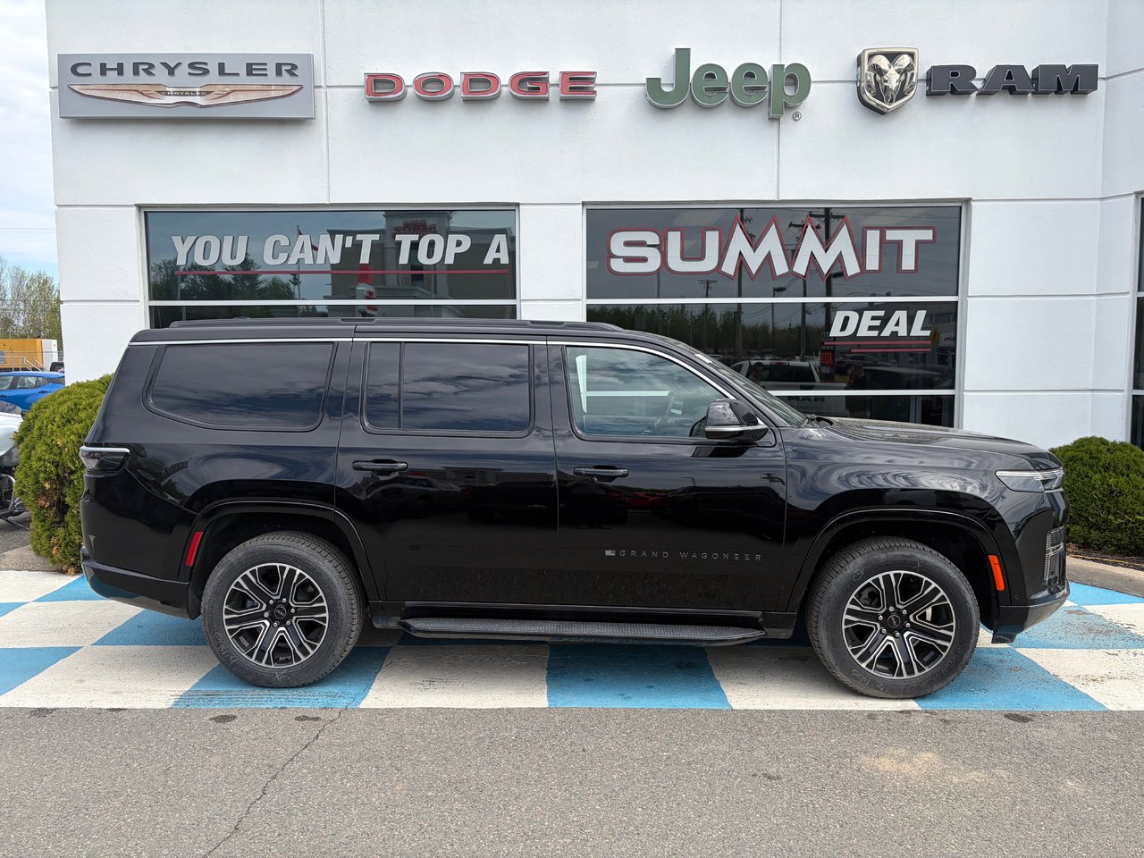 HIGH GLOSS BLACK 2026 Jeep Grand Wagoneer SUV / Crossover Four-Wheel Drive Automatic