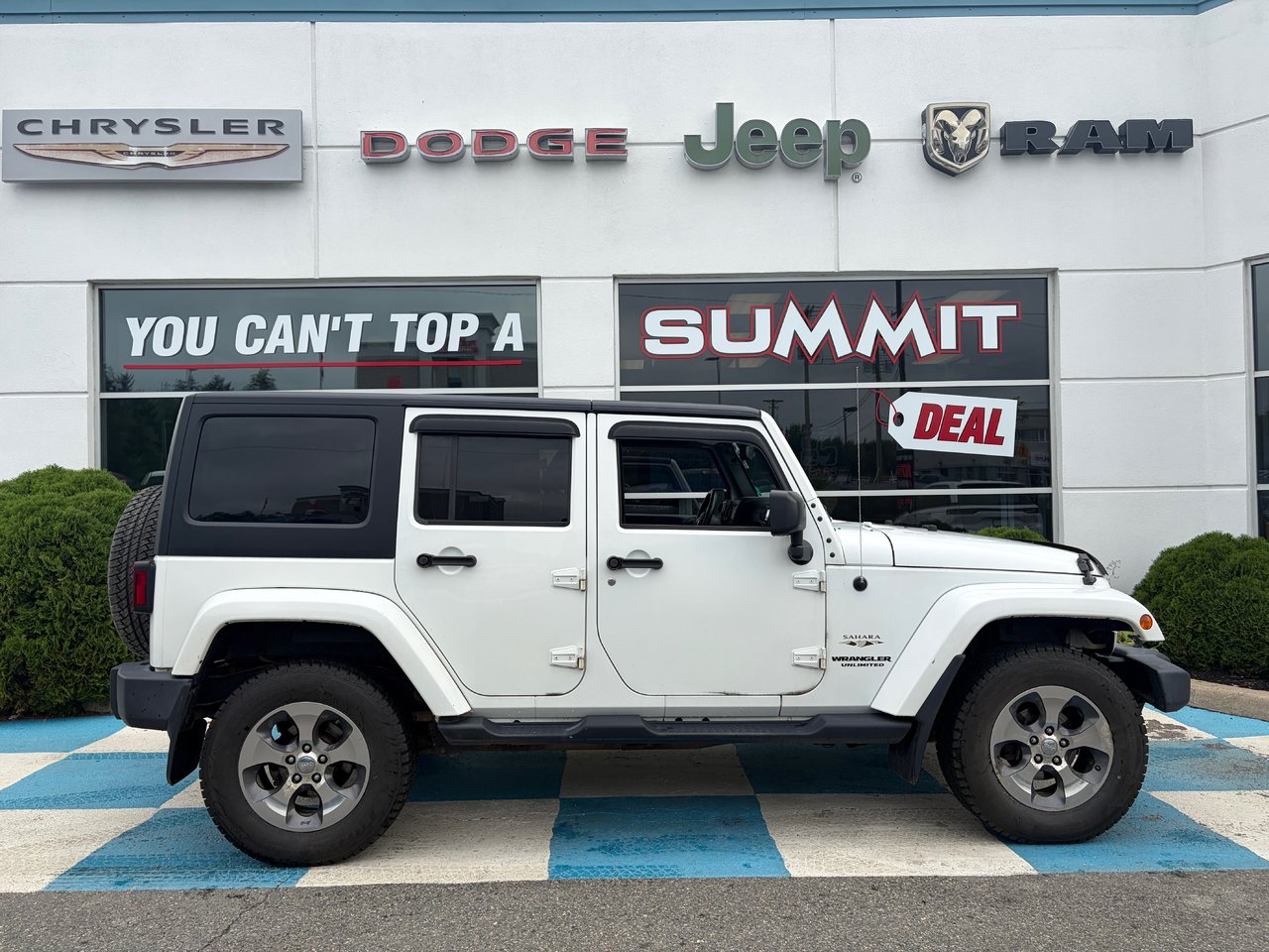 BRIGHT WHITE,BLK CLOTH BCKT SEATS 2016 Jeep Wrangler SUV / Crossover Four-Wheel Drive Automatic