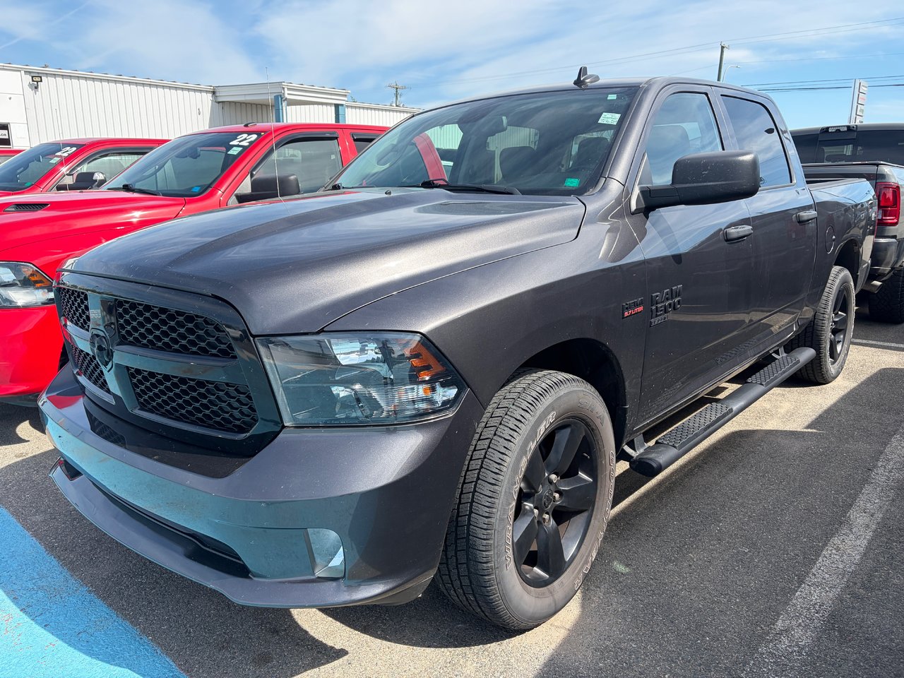 Granite Crystal Met. Clear Coa 2022 RAM 1500 Classic Express Crew Cab 4WD Pickup Truck Four-Wheel Drive Automatic