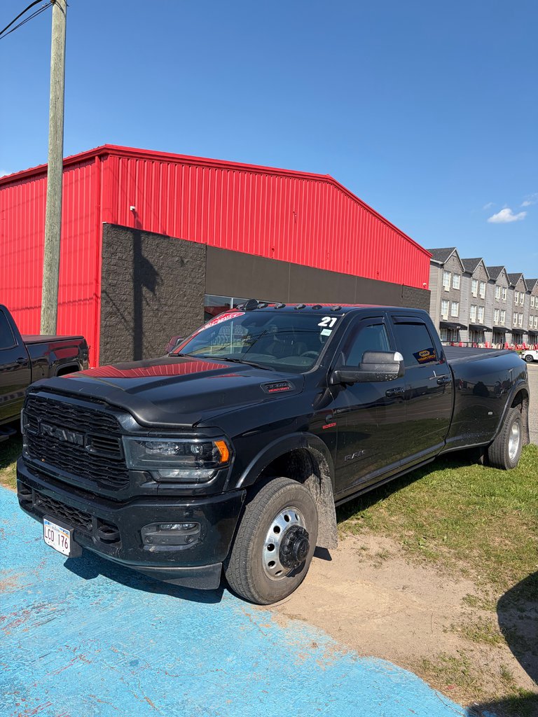 Diamond Black Crystal P/C 2021 RAM 3500 Pickup Truck Four-Wheel Drive Automatic