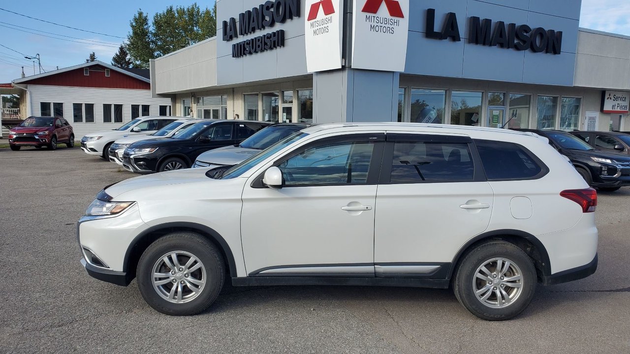 Mitsubishi Outlander 2016 ES