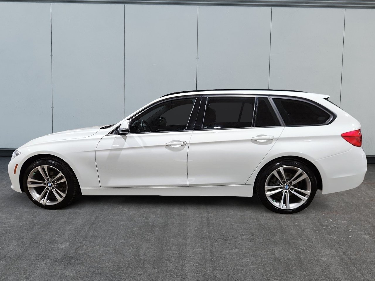 2019 BMW 3 Series 330i xDrive-4