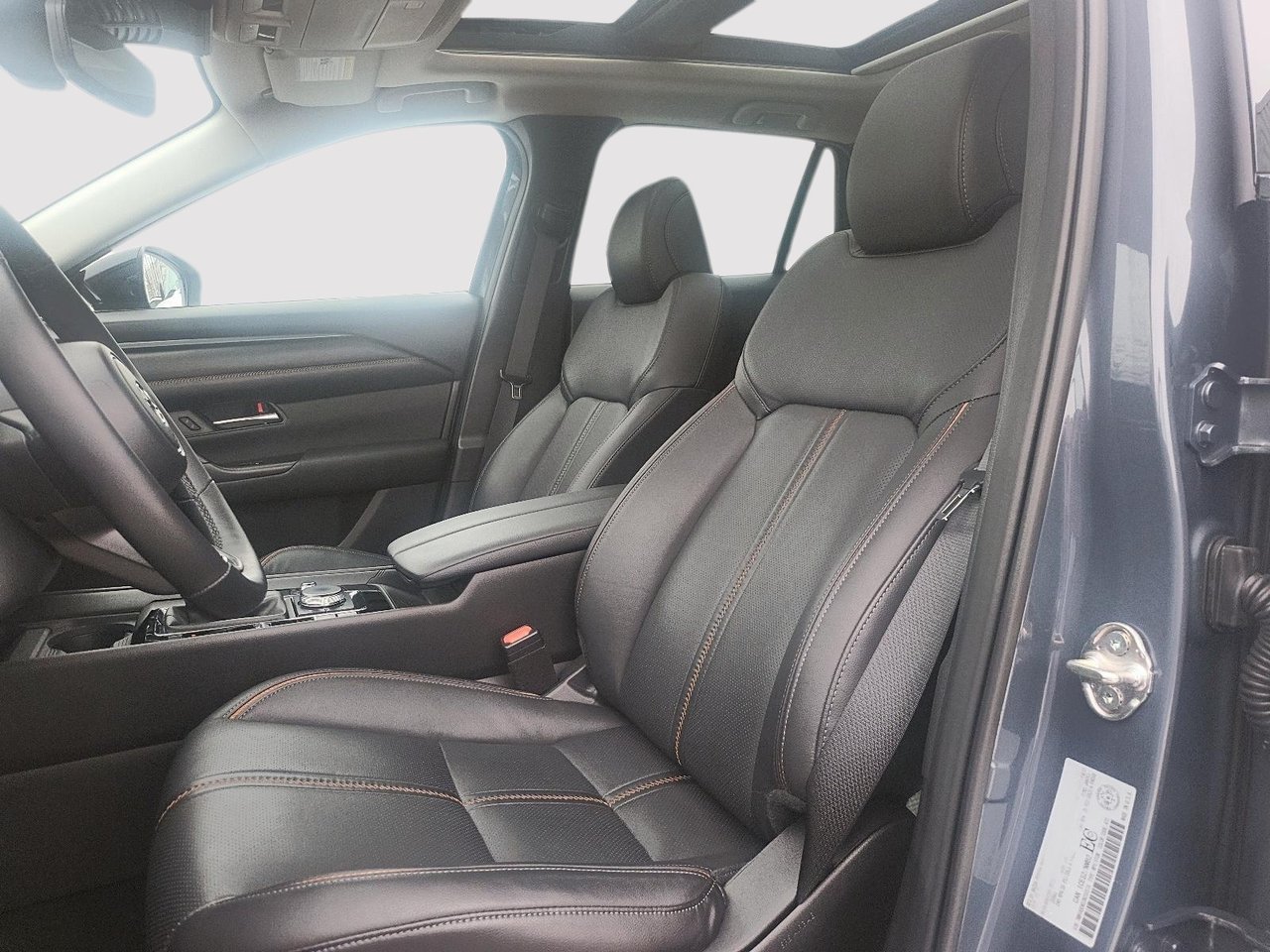 2025 Mazda CX-50 GT AWD-8