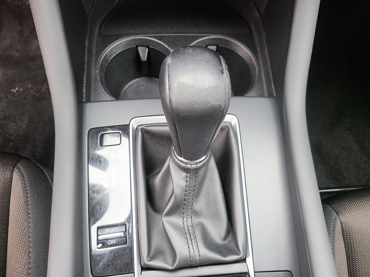 Mazda 3 Sport GS 2021-13