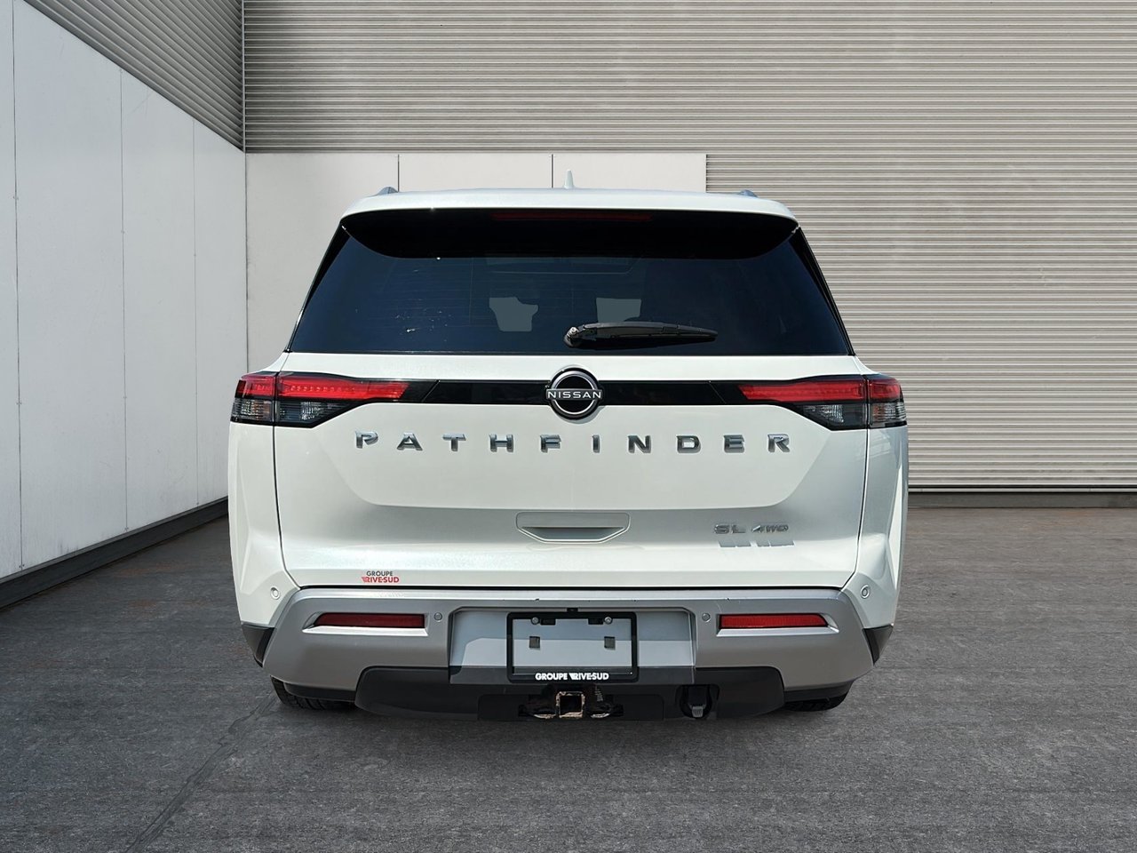 2022 Nissan Pathfinder SL AWD-2