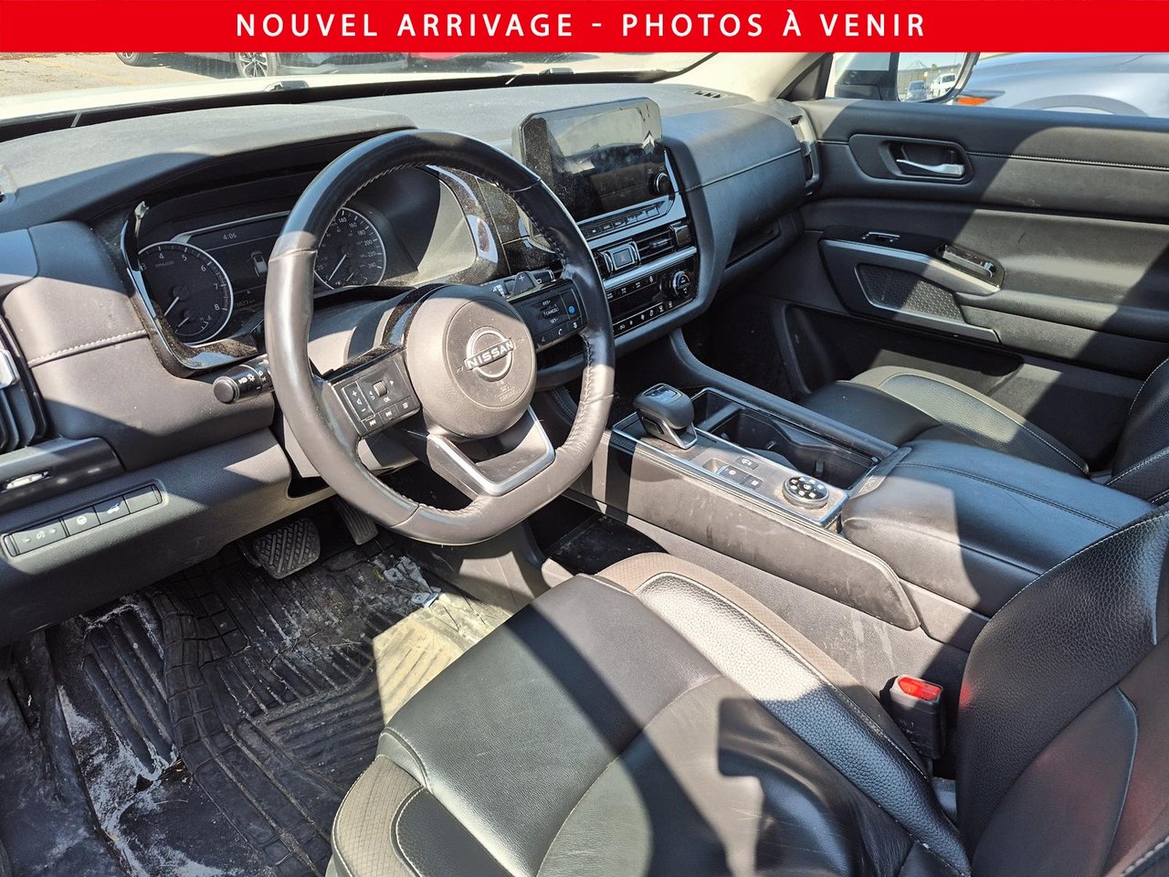 Nissan Pathfinder SL AWD 2022-1