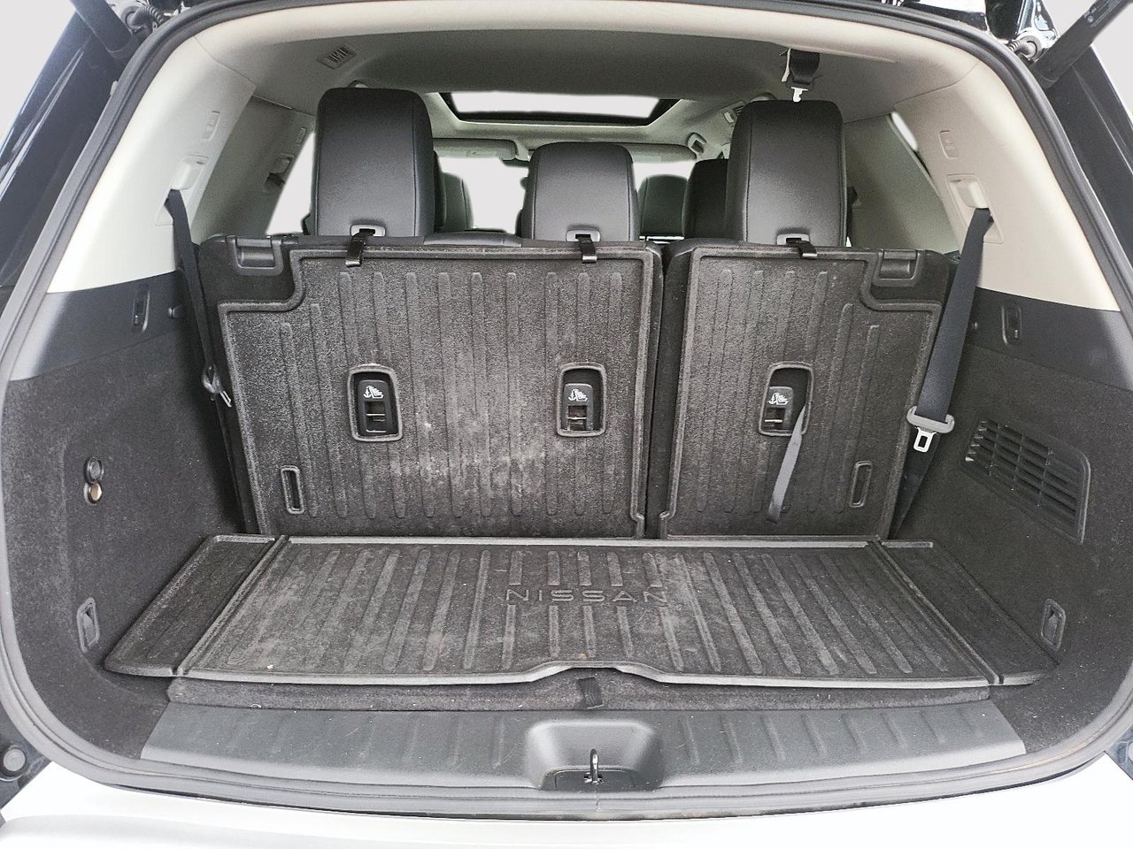 Nissan Pathfinder SL AWD 2023-5