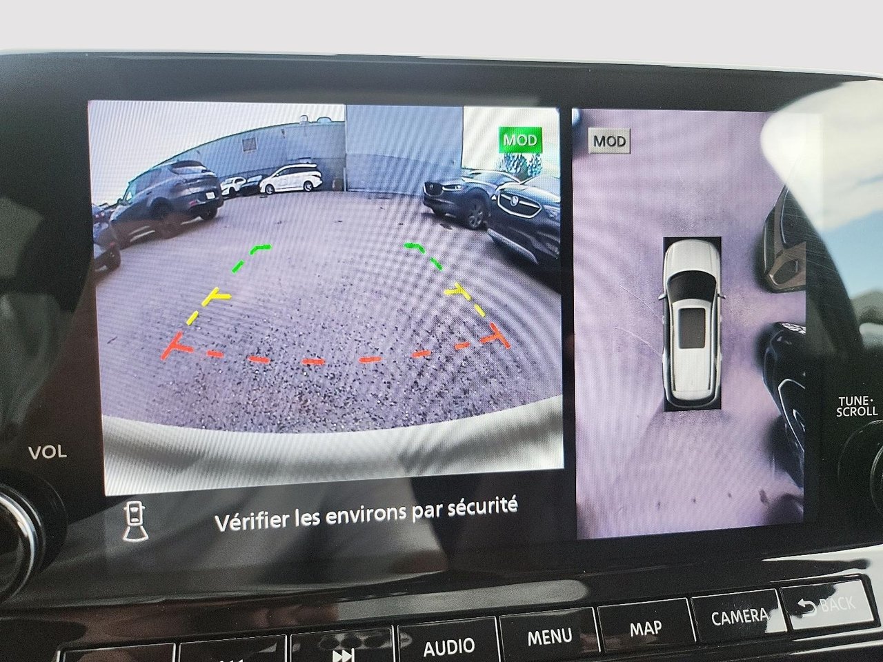 Nissan Pathfinder SL AWD 2023-17