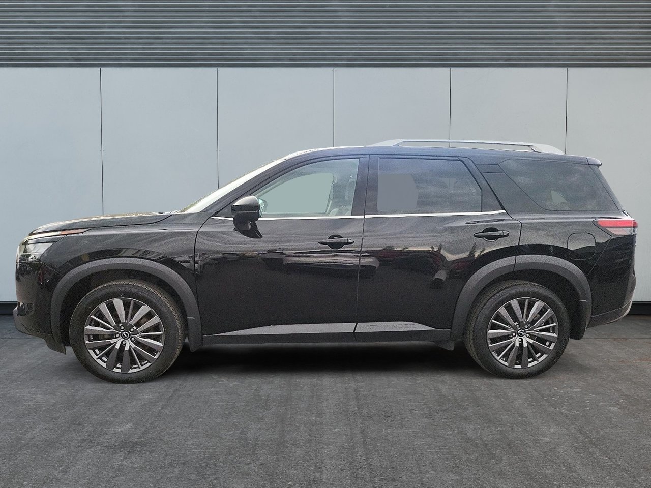 Nissan Pathfinder SL AWD 2023-4