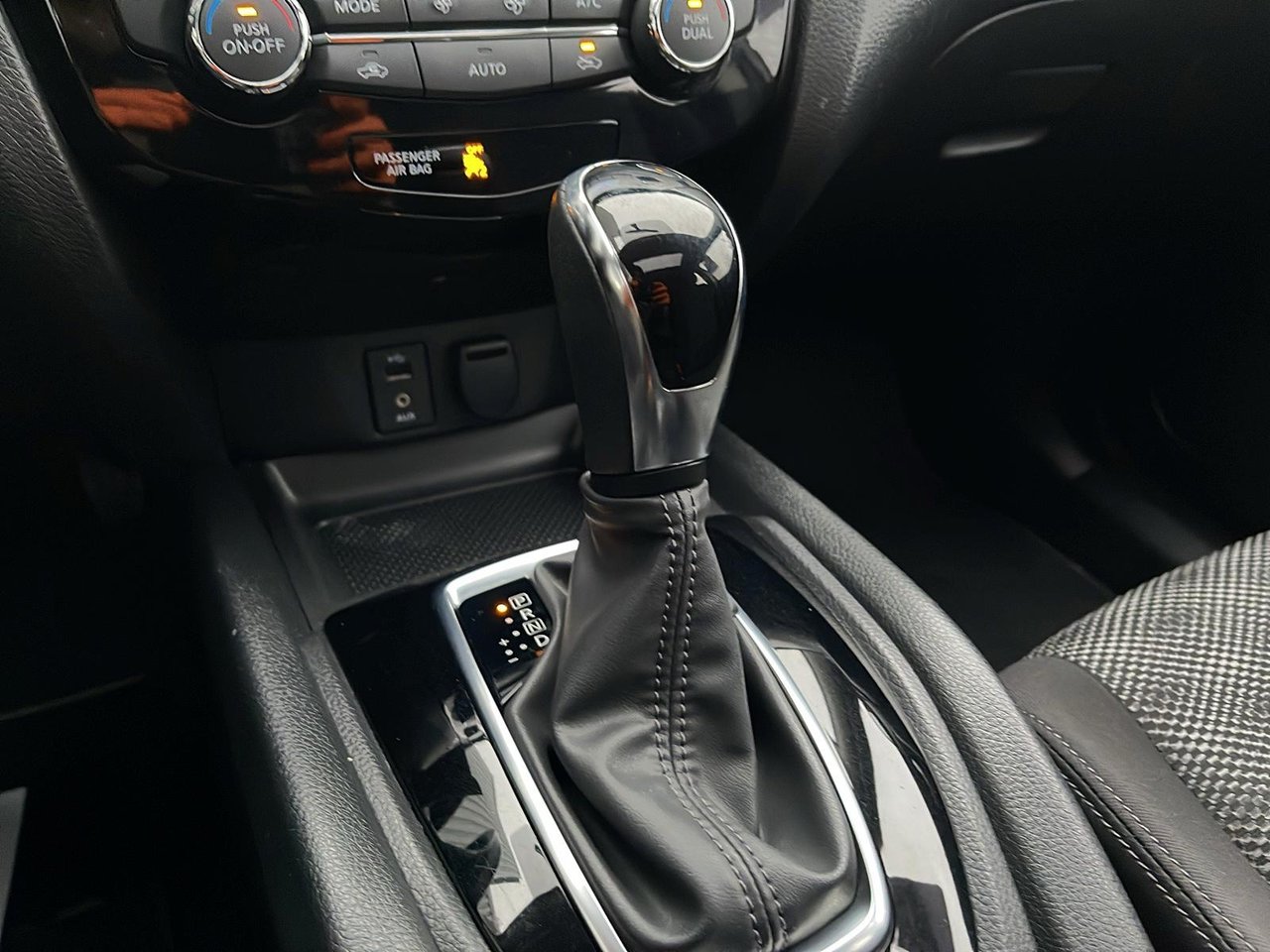 Nissan Qashqai SV 2018-14