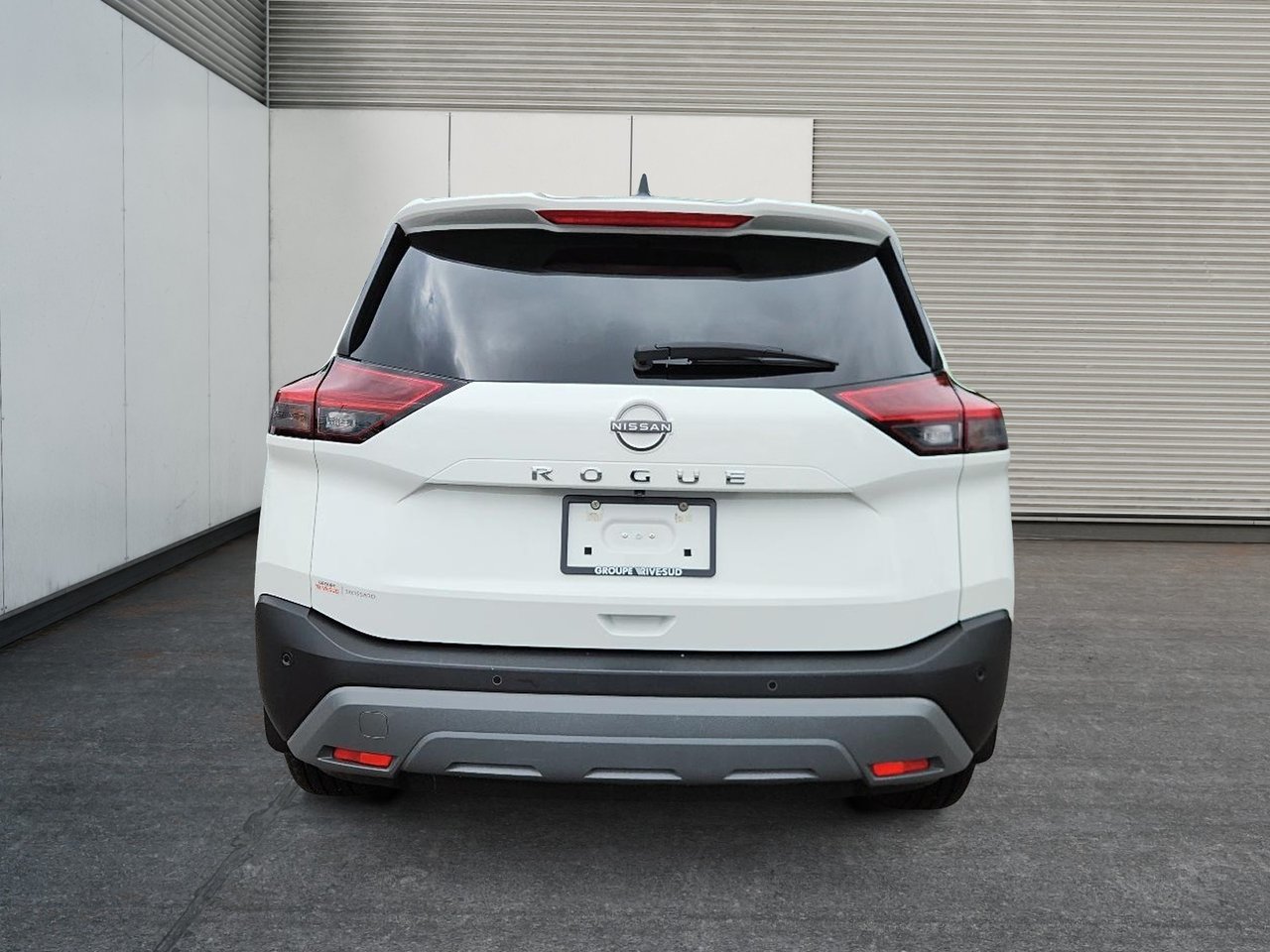 2023 Nissan Rogue S-2