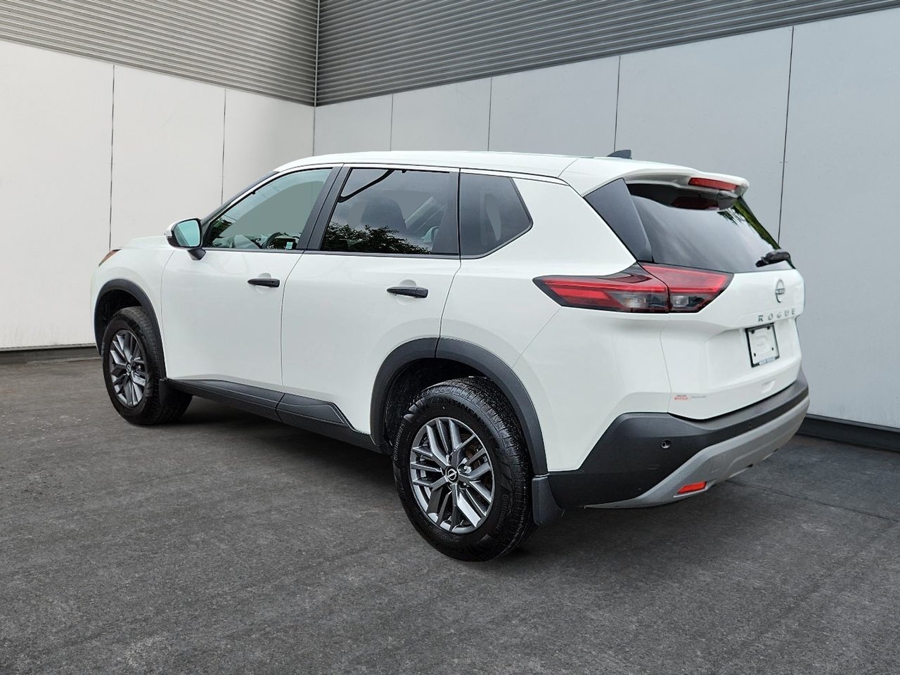 2023 Nissan Rogue S-3