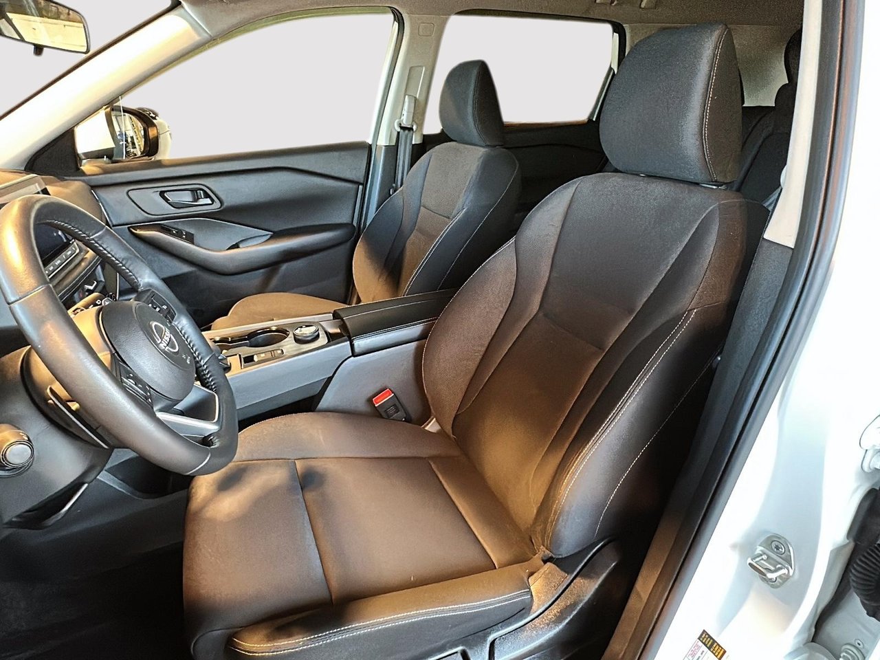 2024 Nissan Rogue S-8