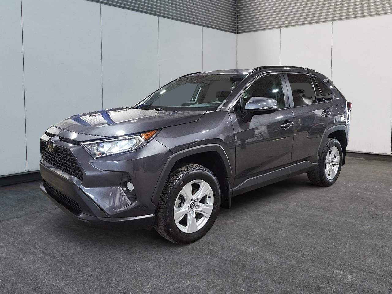 2020 Toyota RAV4 XLE AWD-0