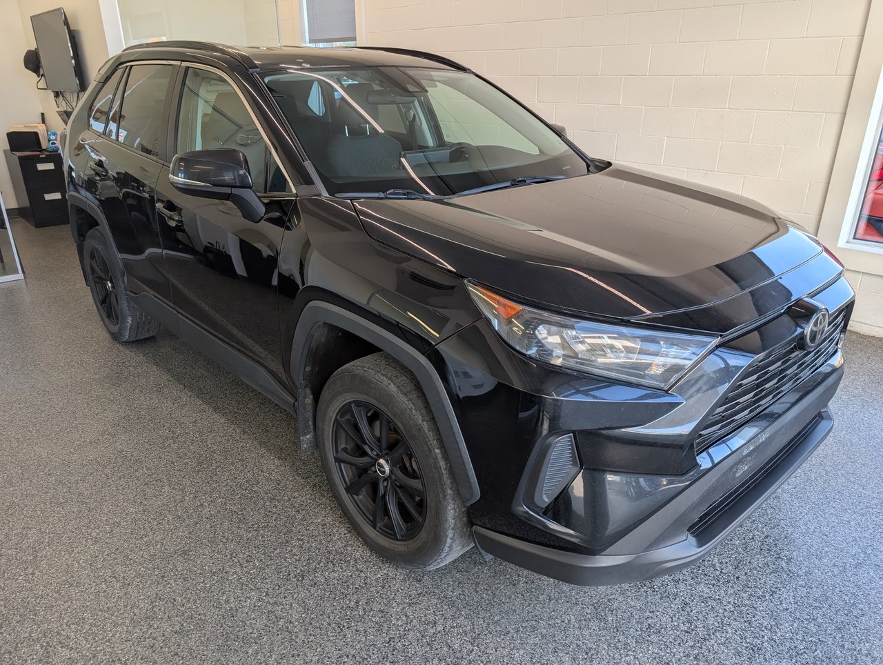 2021 Toyota RAV4 LE AWD